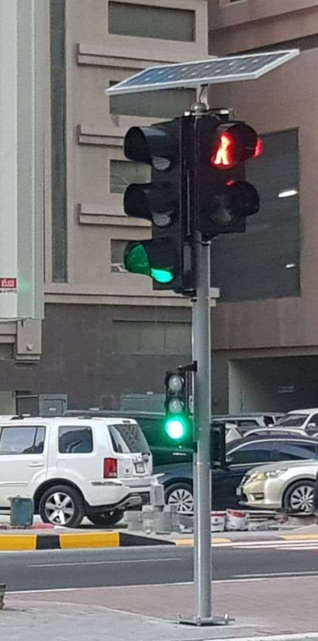 Solar Pedestrian Traffic Signal with Push Button
